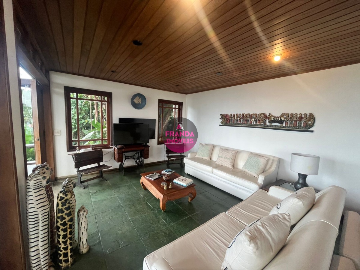 Casa, 5 quartos, 298 m² - Foto 1