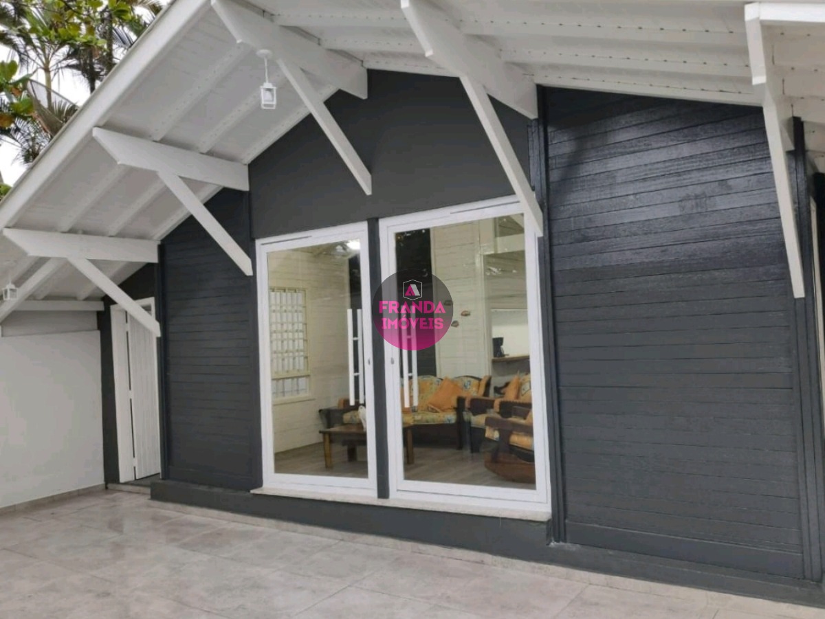 Casa, 5 quartos, 120 m² - Foto 1