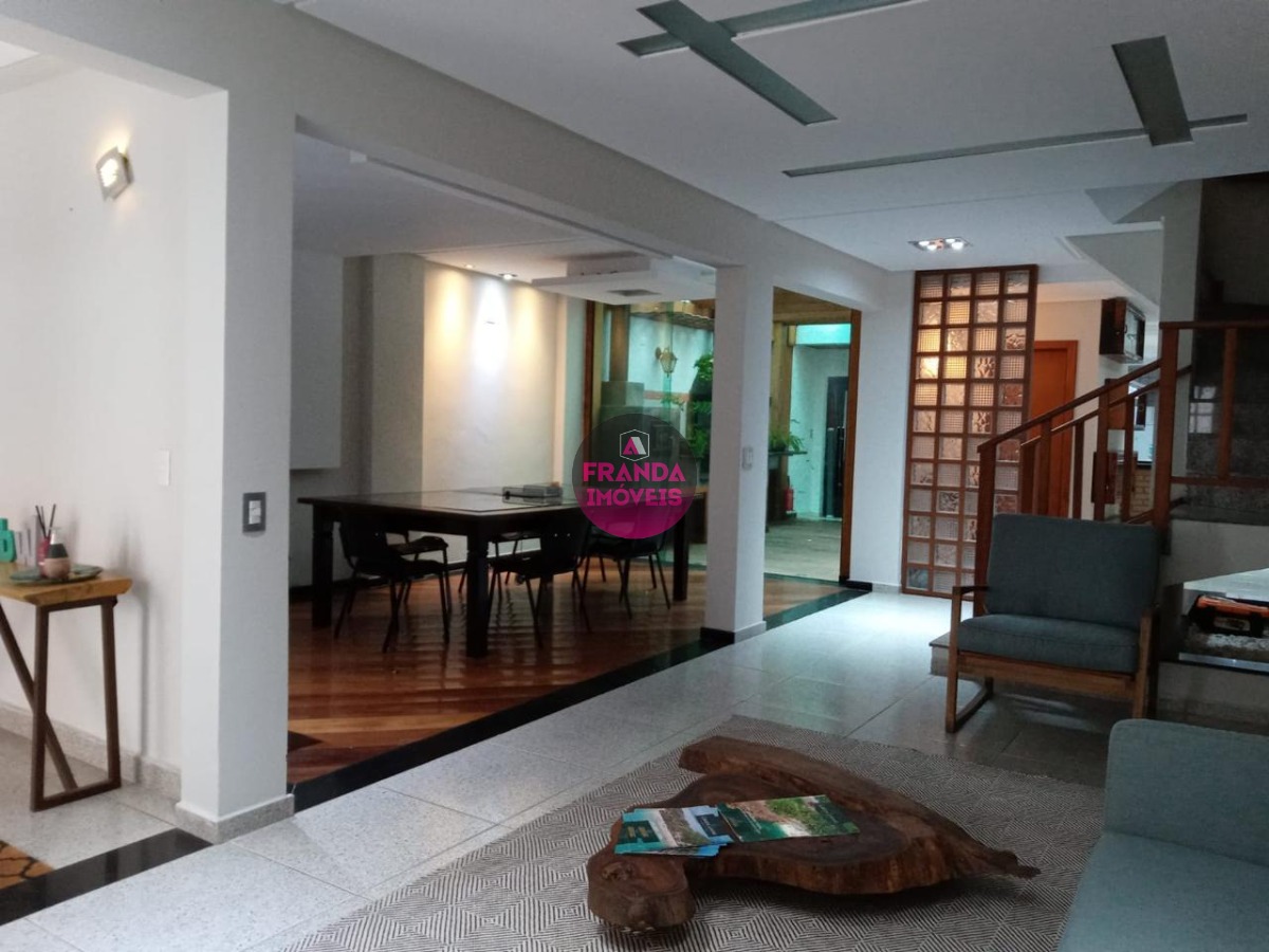 Casa, 3 quartos, 291 m² - Foto 6