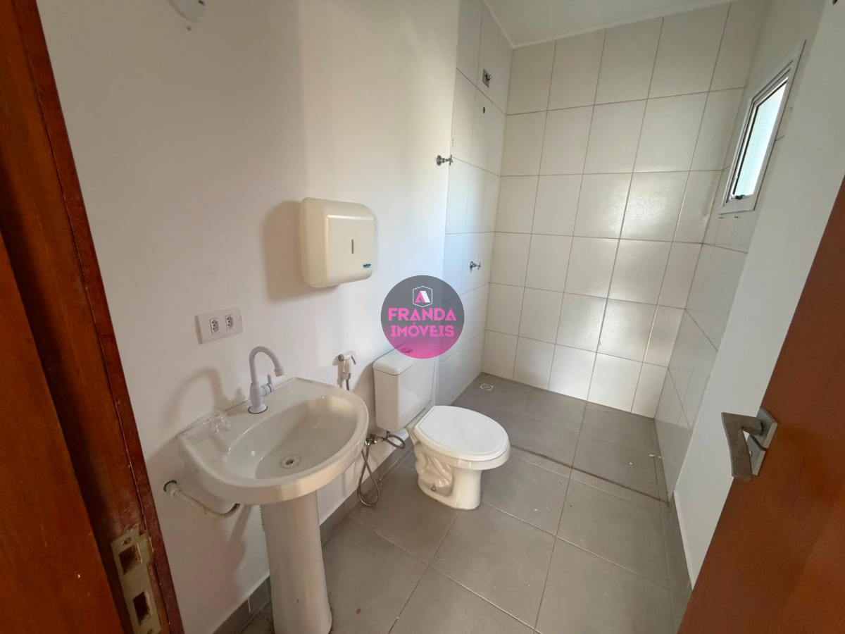 Sala comercial para locação centro de ubatuba/sp!