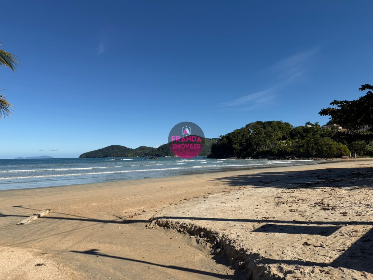 Exclusividade e sofisticação a poucos passos do mar