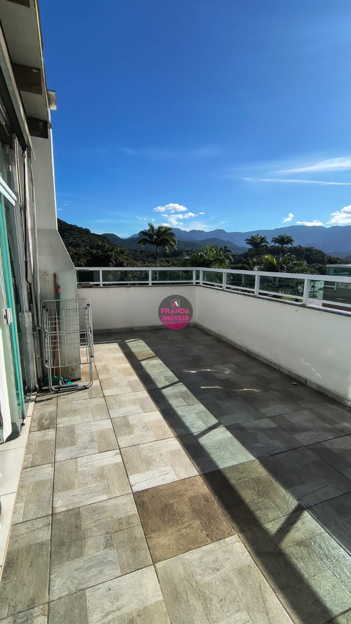 Cobertura para locação definitiva em ubatuba/sp