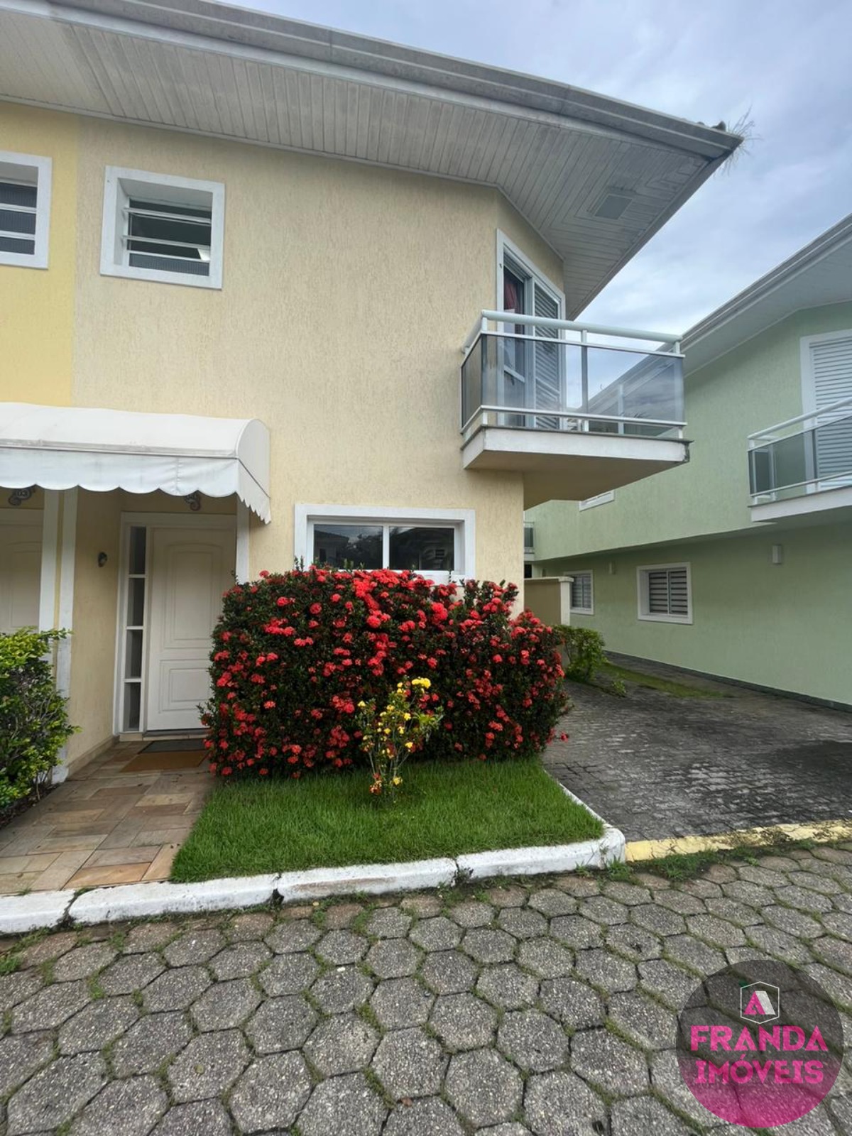 Venda de Sobrado Em Condomínio Fechado no Bairro Praia Grande em Ubatuba/SP!!!!