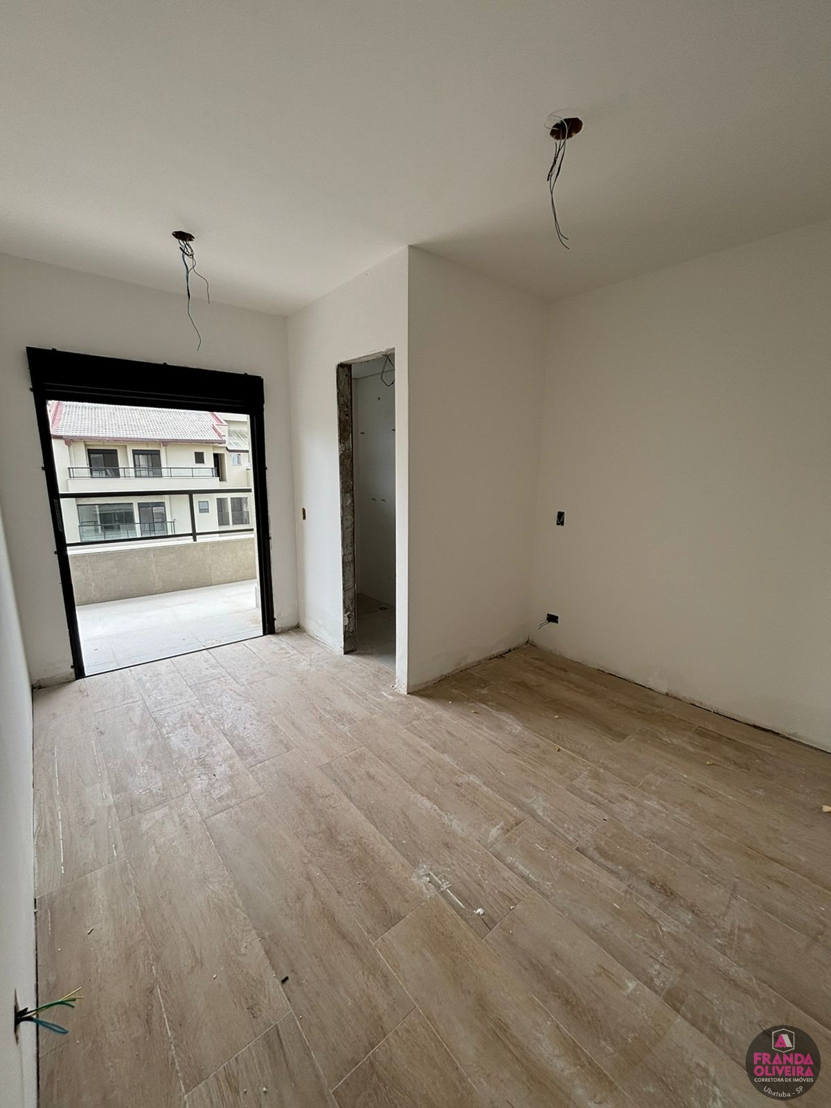 Venda de belíssima cobertura no bairro itaguá em ubatuba/sp!