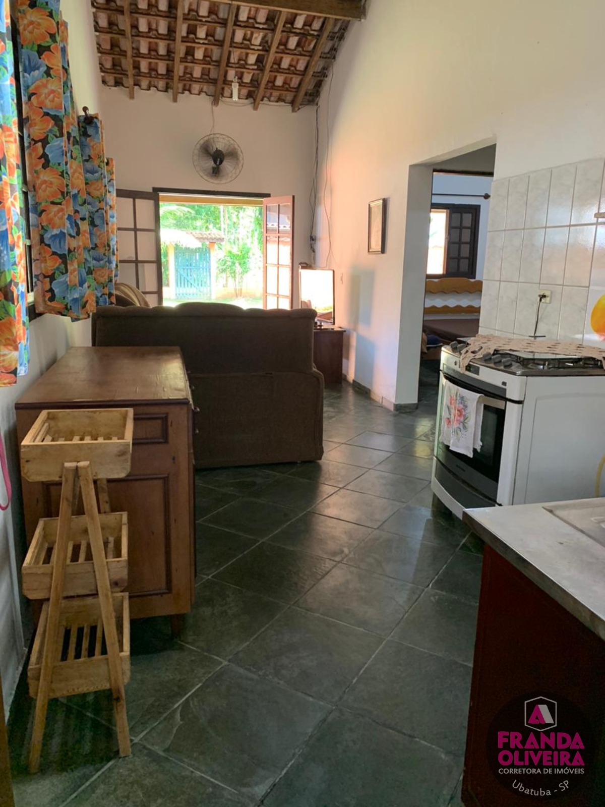 Casa à venda com 3 quartos, 113m² - Foto 8