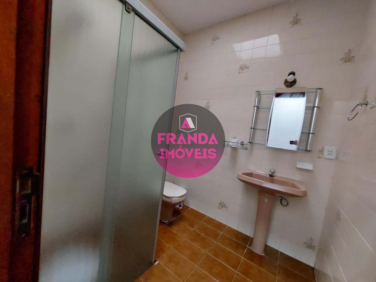 Casa, 3 quartos, 250 m² - Foto 11