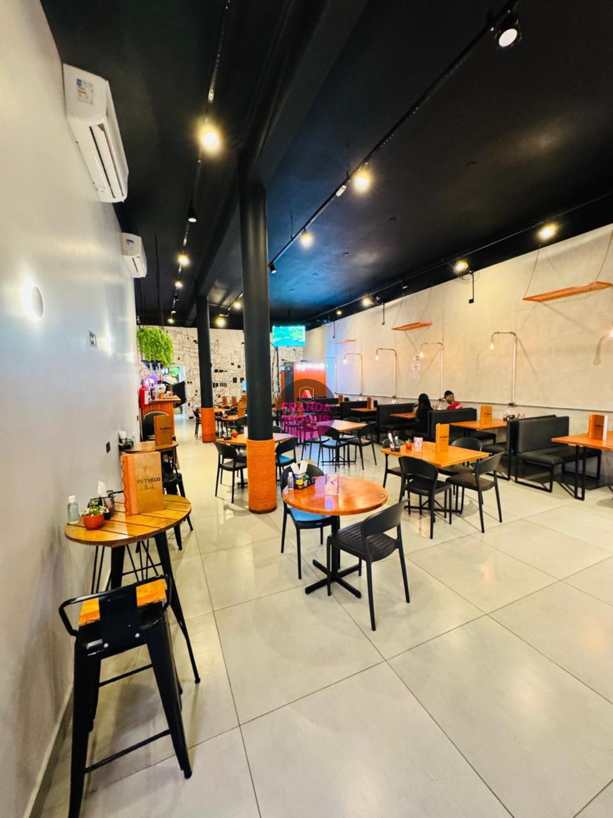 Loja-Salão, 200 m² - Foto 1