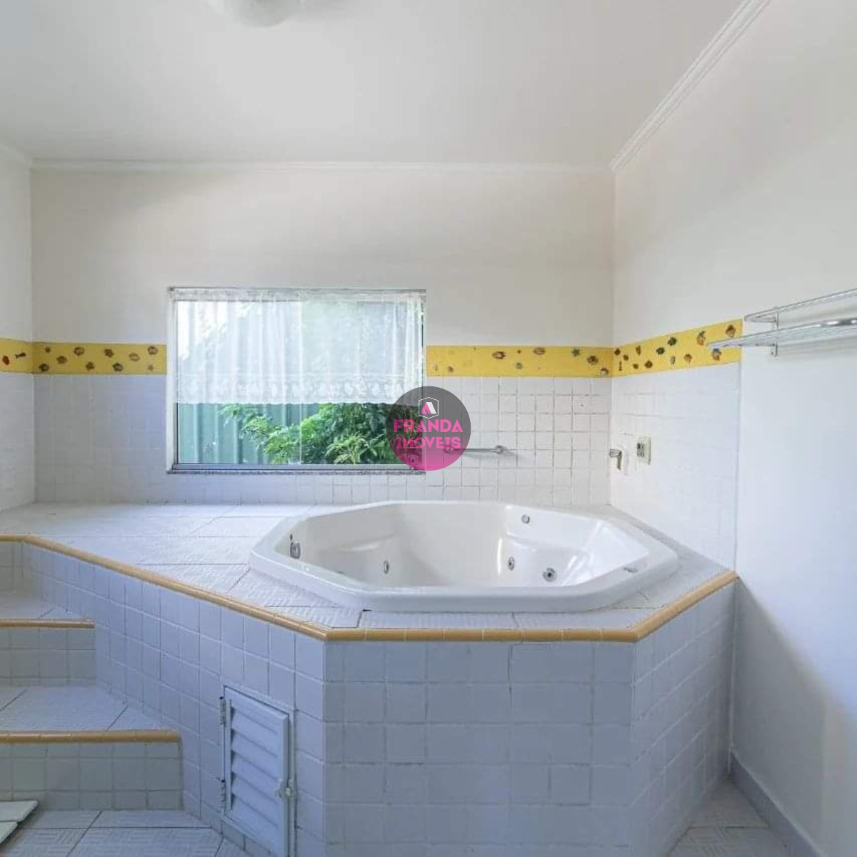 Venda de Excelente Casa Assobradada em Ubatuba/SP!!!!