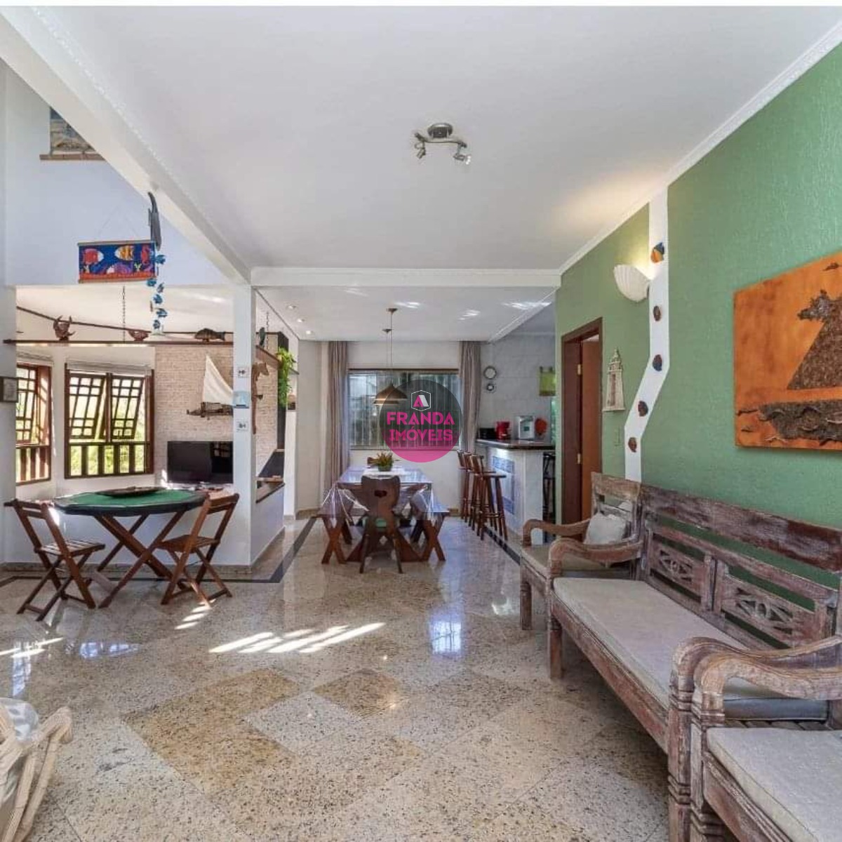 Venda de Excelente Casa Assobradada em Ubatuba/SP!!!!