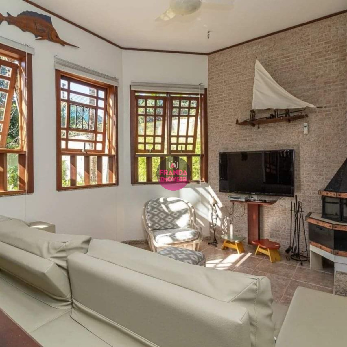 Venda de Excelente Casa Assobradada em Ubatuba/SP!!!!