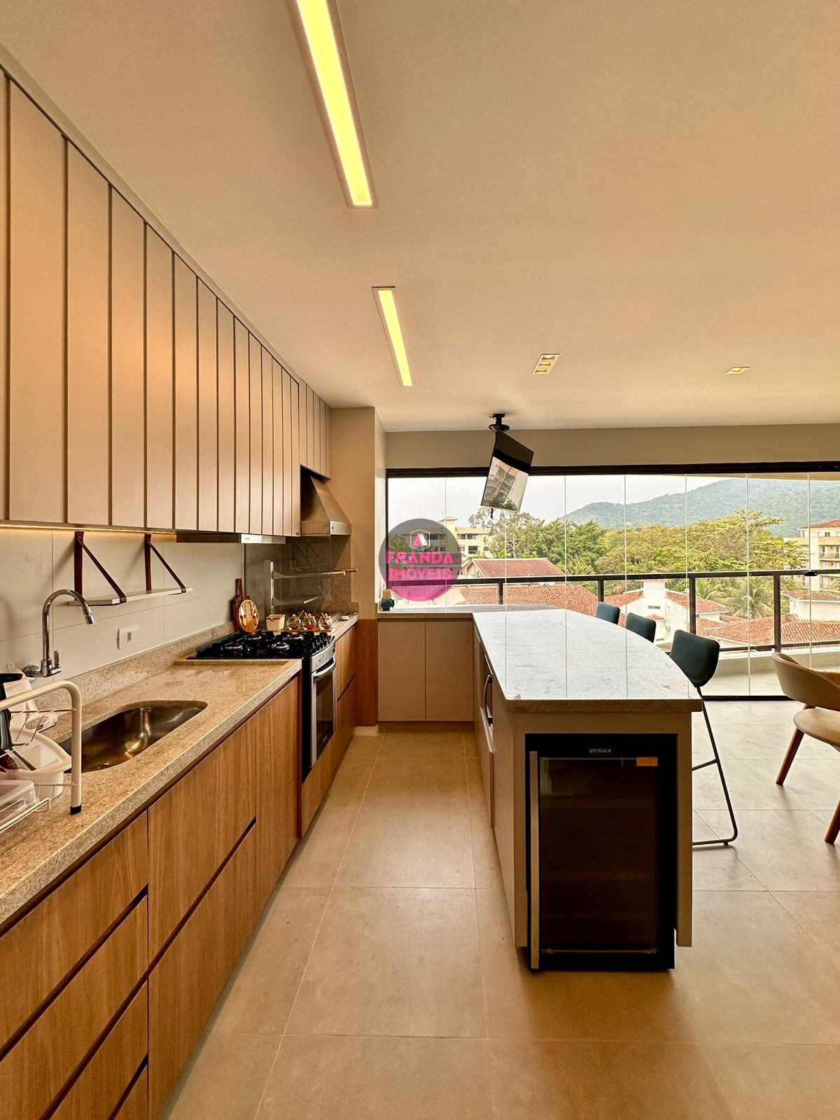 Apartamento de Alto Padrão à Venda no Bairro Itaguá por R$ 1.650.000,00