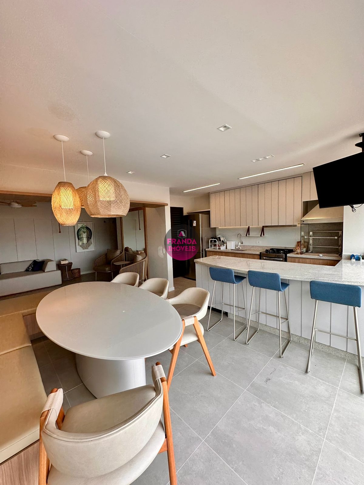 Apartamento de Alto Padrão à Venda no Bairro Itaguá por R$ 1.650.000,00
