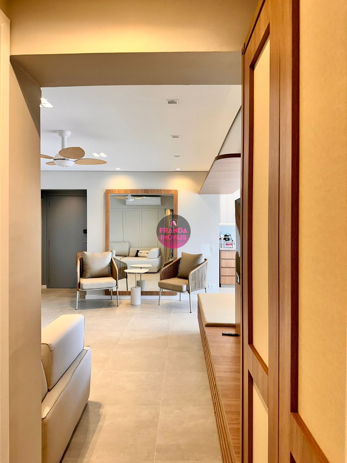 Apartamento de Alto Padrão à Venda no Bairro Itaguá por R$ 1.650.000,00