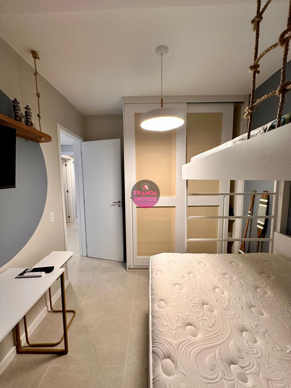 Apartamento de Alto Padrão à Venda no Bairro Itaguá por R$ 1.650.000,00