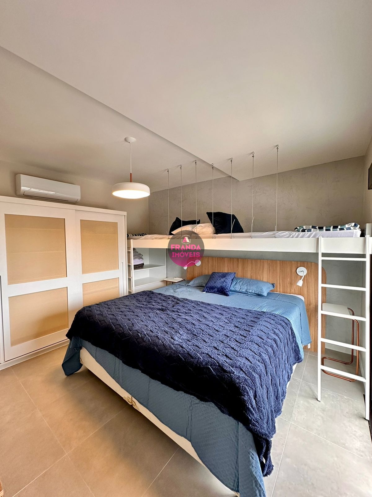 Apartamento de Alto Padrão à Venda no Bairro Itaguá por R$ 1.650.000,00