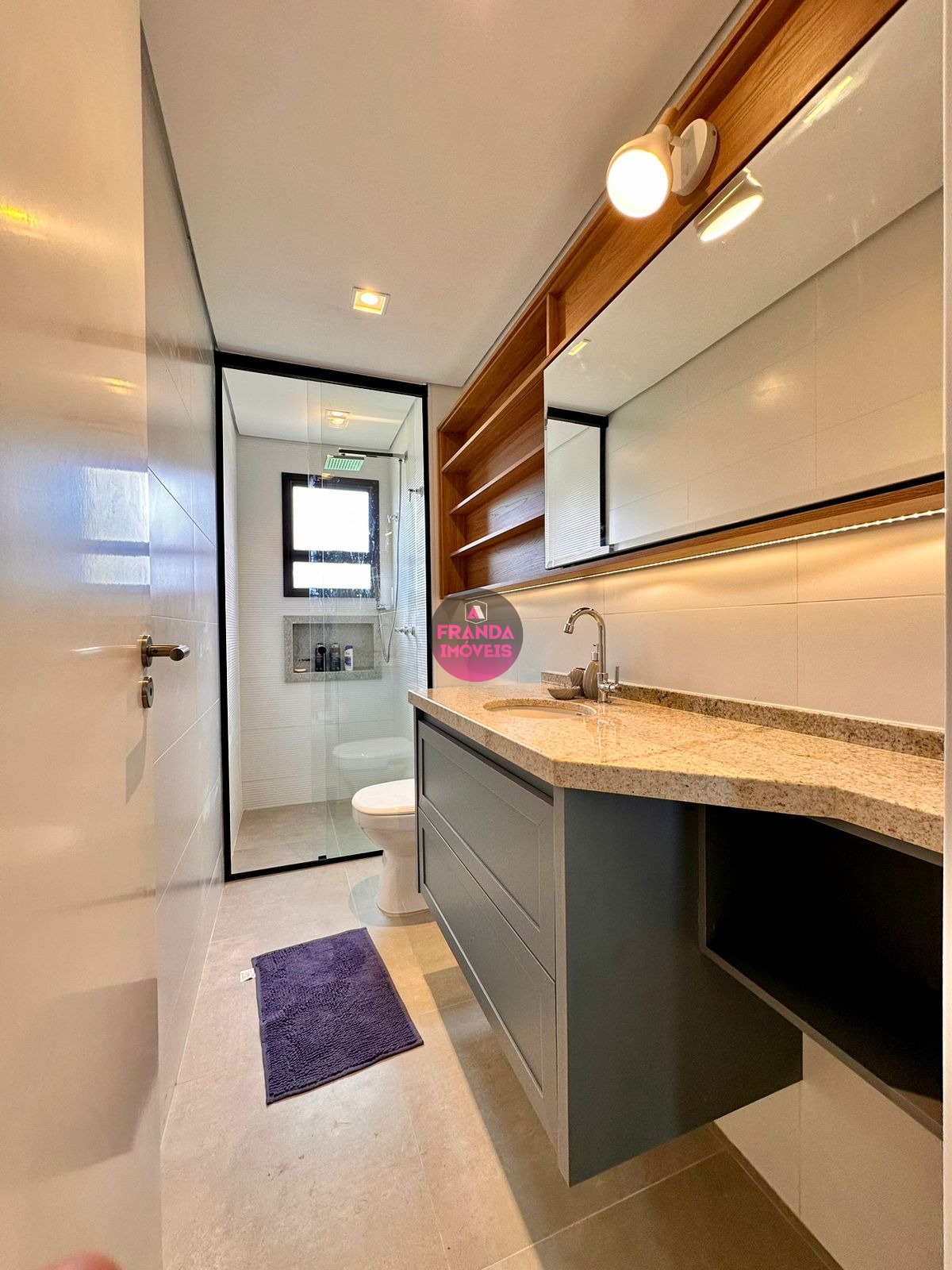 Apartamento de Alto Padrão à Venda no Bairro Itaguá por R$ 1.650.000,00