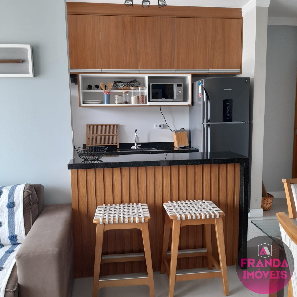 Apartamento Mobiliado à Venda no Centro de Ubatuba/SP!