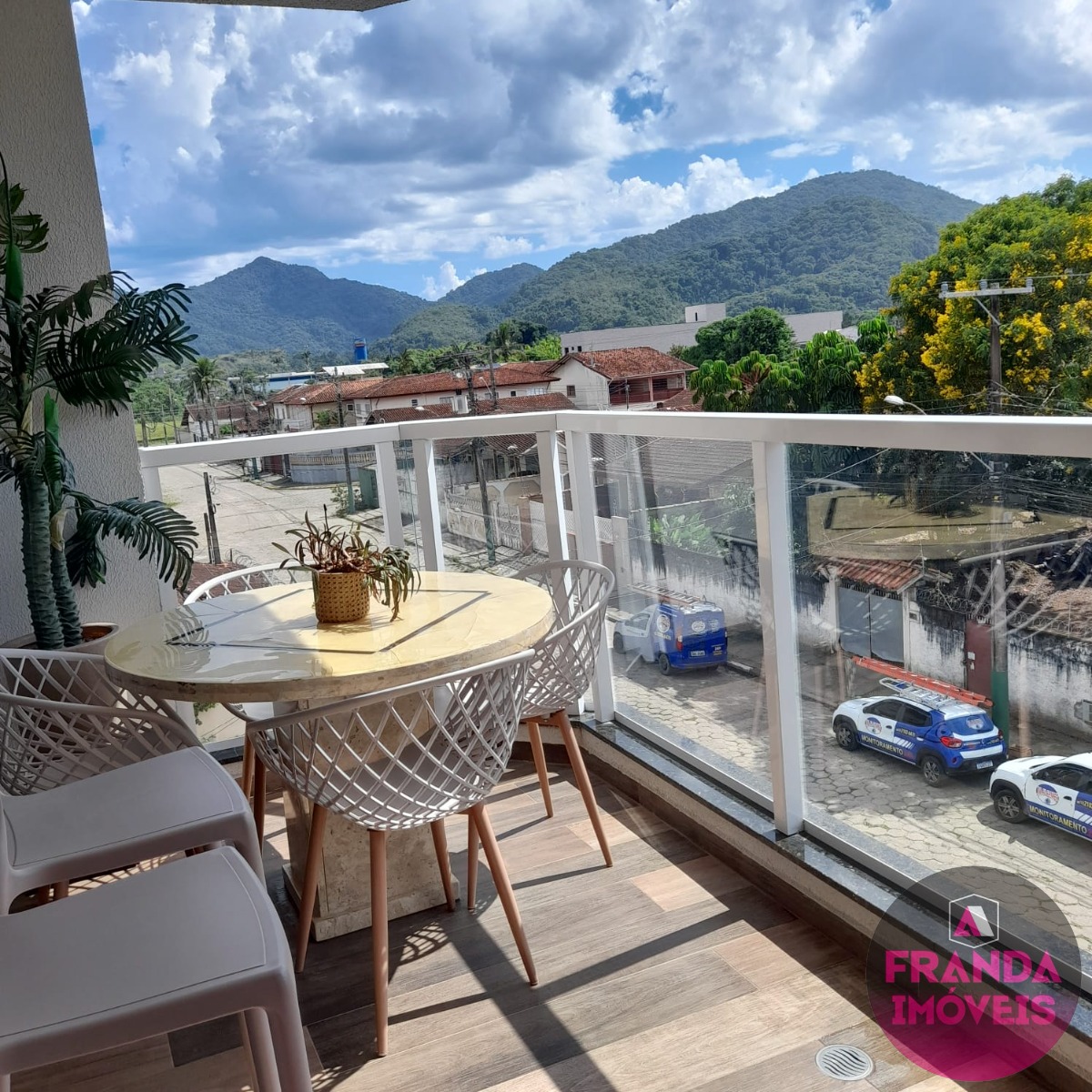 Apartamento Mobiliado à Venda no Centro de Ubatuba/SP!