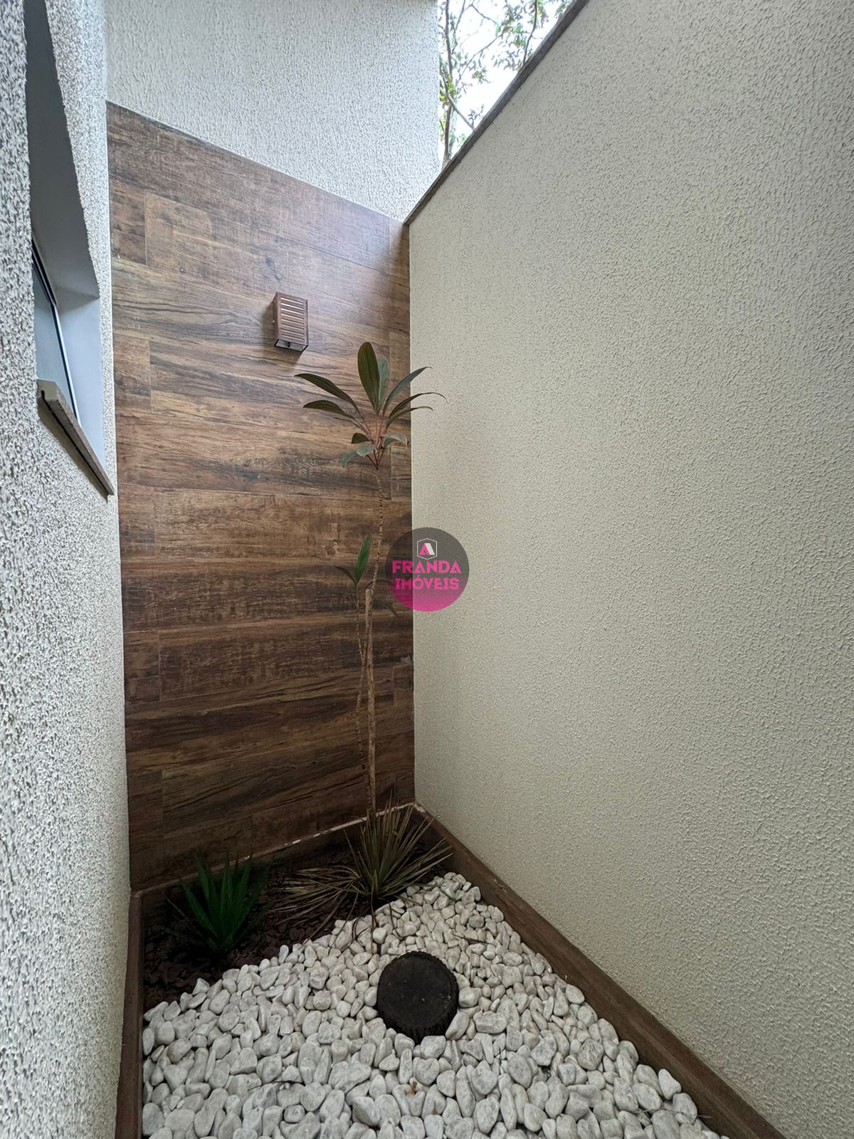 Maravilhosa Casa à Venda no Bairro Perequê-Açu - Um Paraíso à Sua Espera!