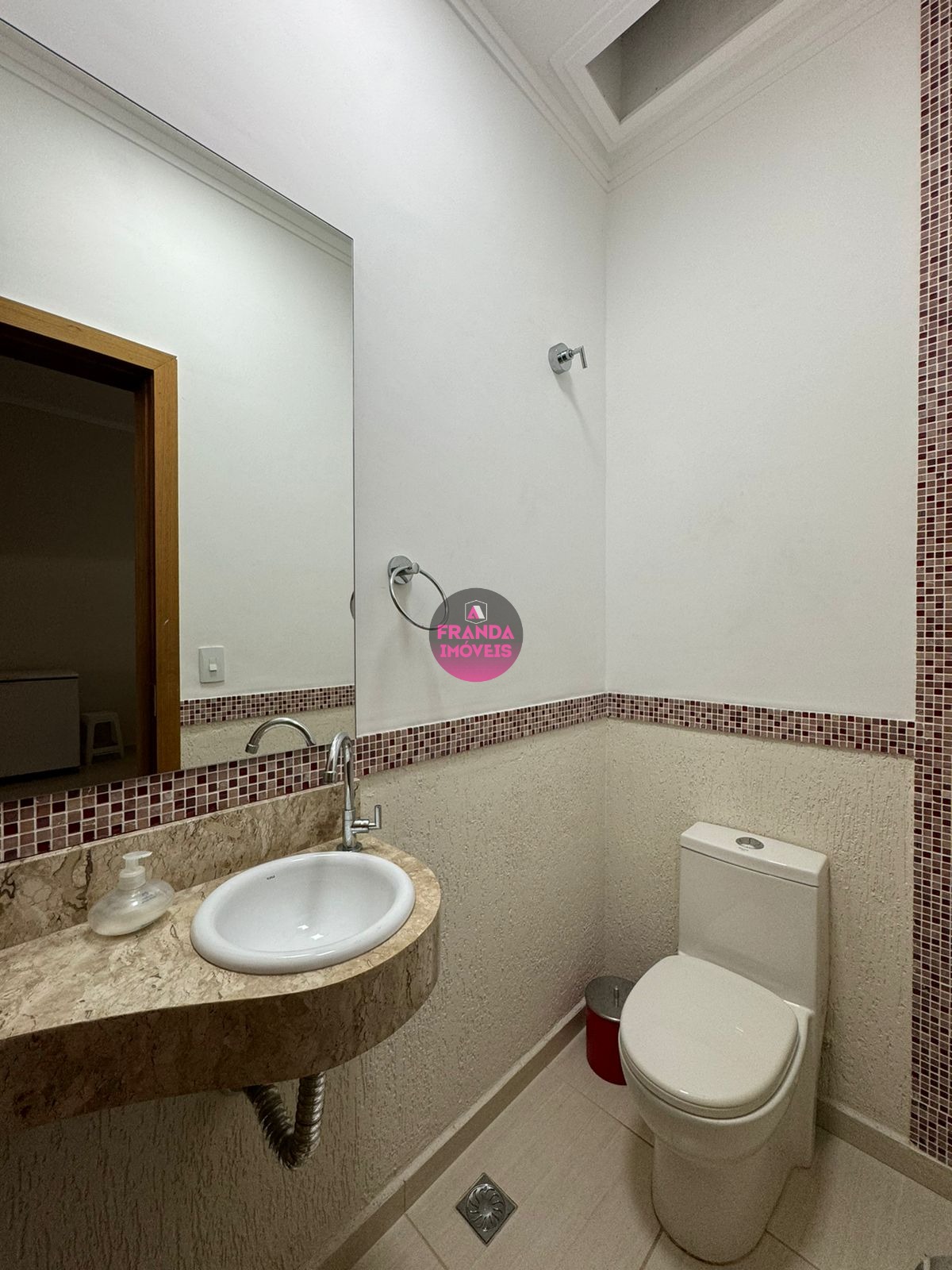 Maravilhosa Casa à Venda no Bairro Perequê-Açu - Um Paraíso à Sua Espera!