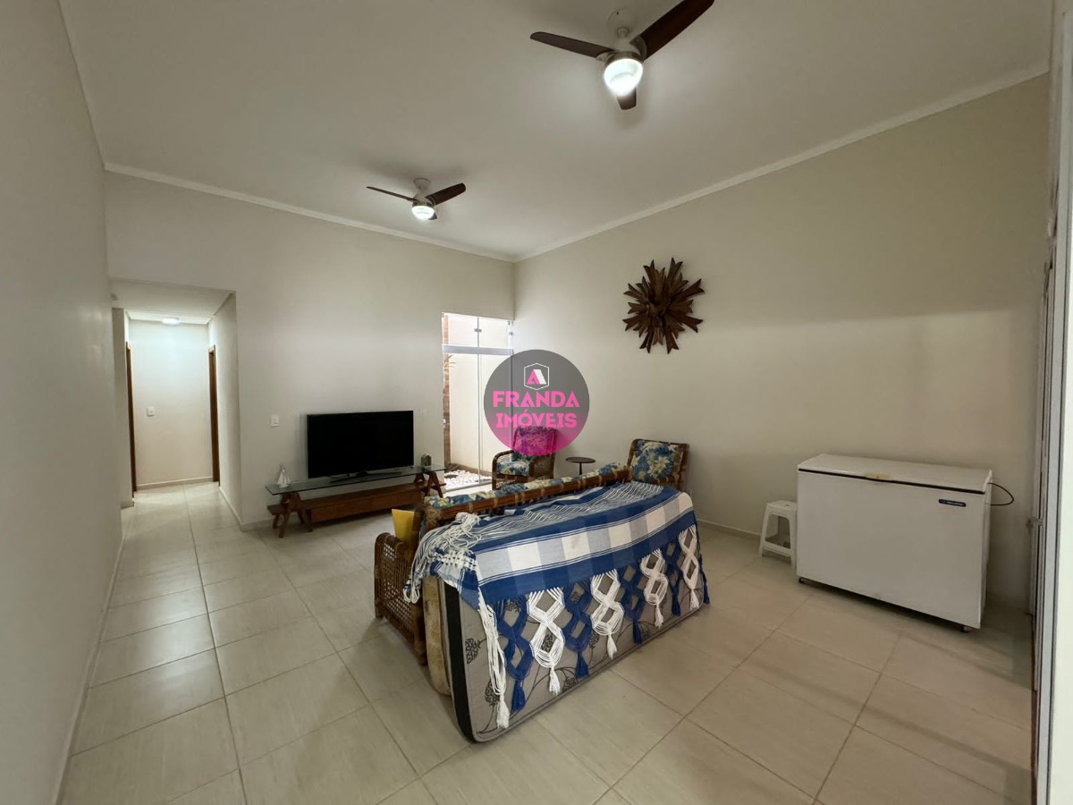 Maravilhosa Casa à Venda no Bairro Perequê-Açu - Um Paraíso à Sua Espera!