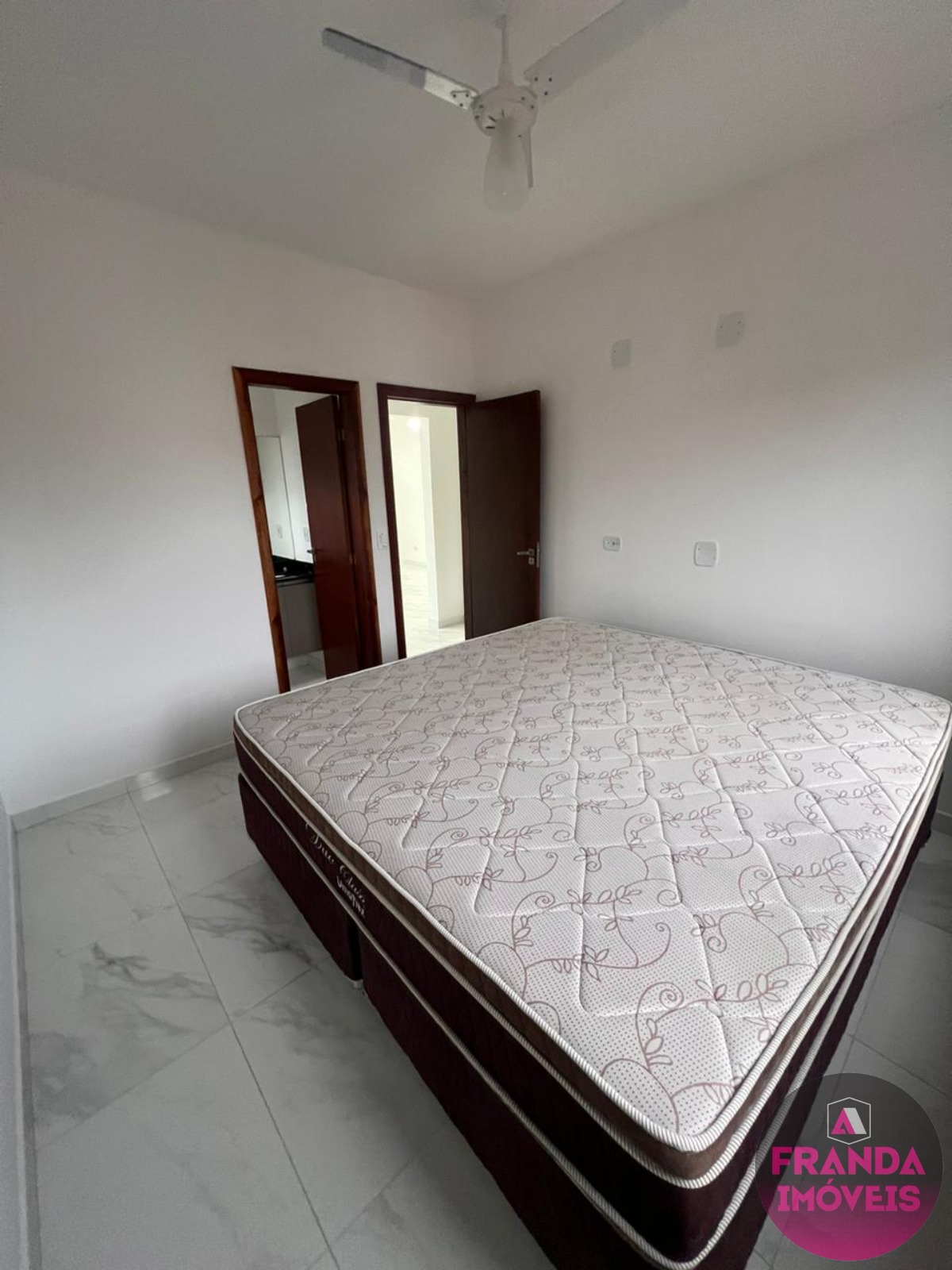 Apartamento à Venda no Bairro Silop - Ubatuba/SP