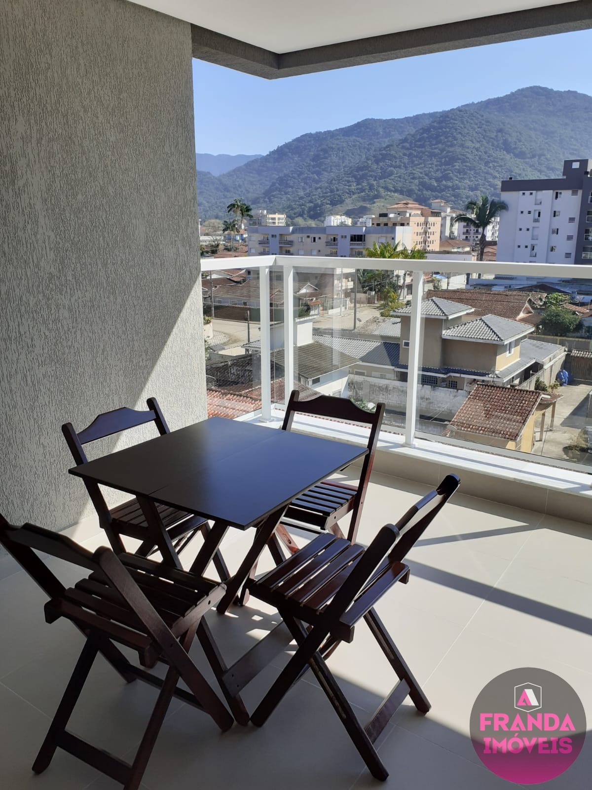 Apartamento à Venda no Centro de Ubatuba - SP