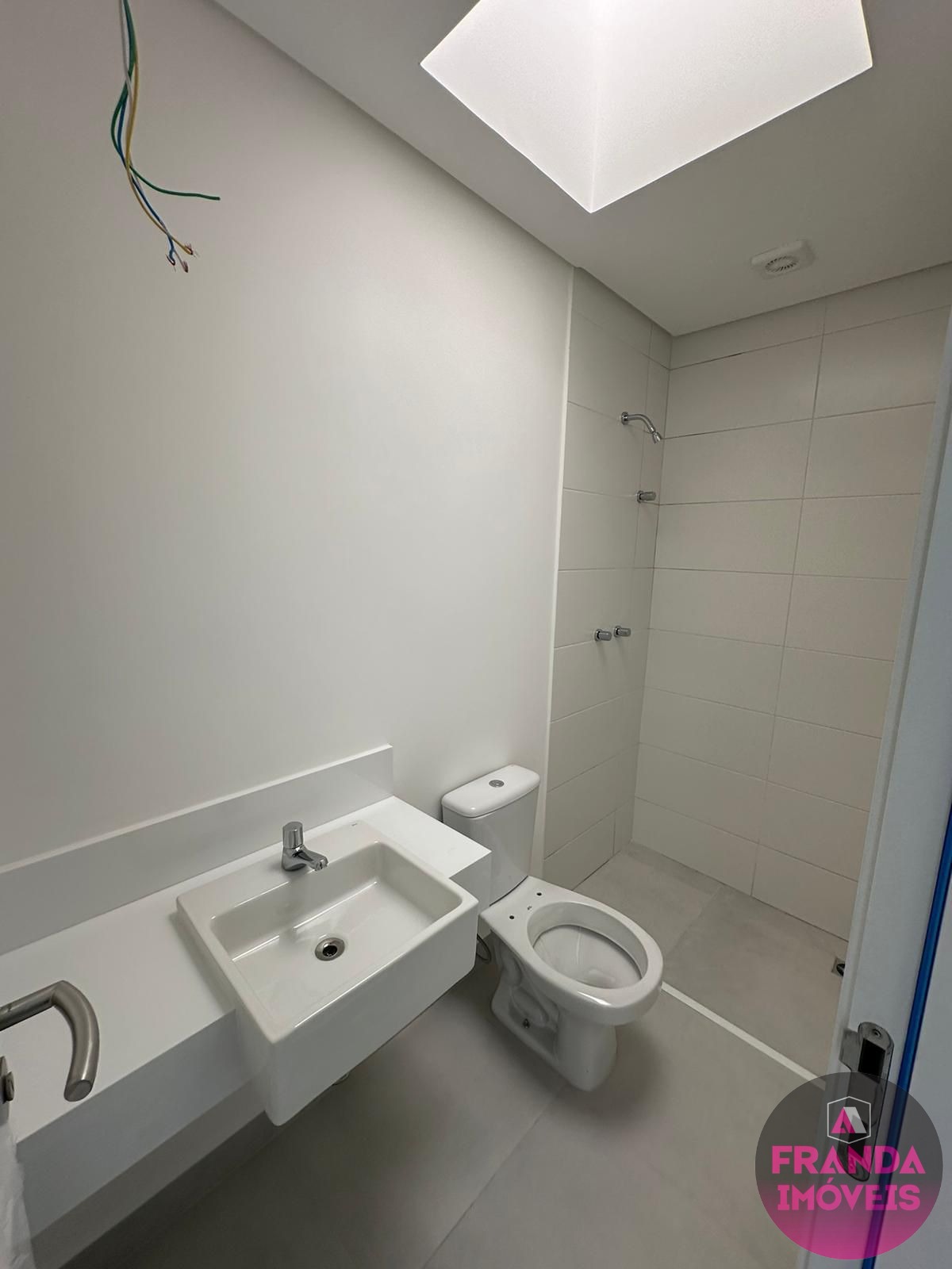 Belíssima Casa em Condomínio Fechado no Bairro Itaguá - Ubatuba/SP