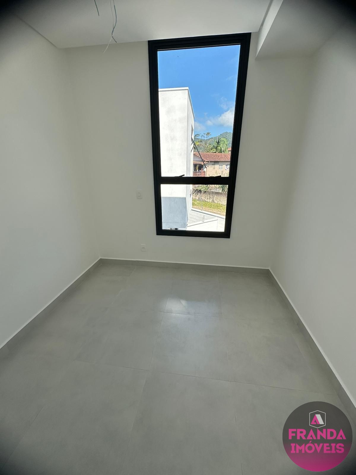 Belíssima Casa em Condomínio Fechado no Bairro Itaguá - Ubatuba/SP