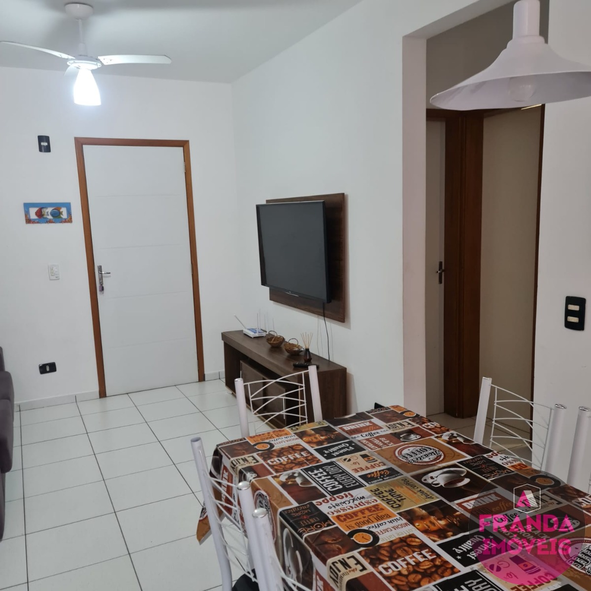 Apartamento à Venda no Bairro Ipiranguinha em Ubatuba-SP