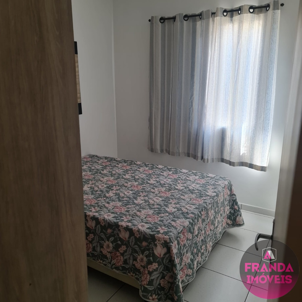 Apartamento à Venda no Bairro Ipiranguinha em Ubatuba-SP