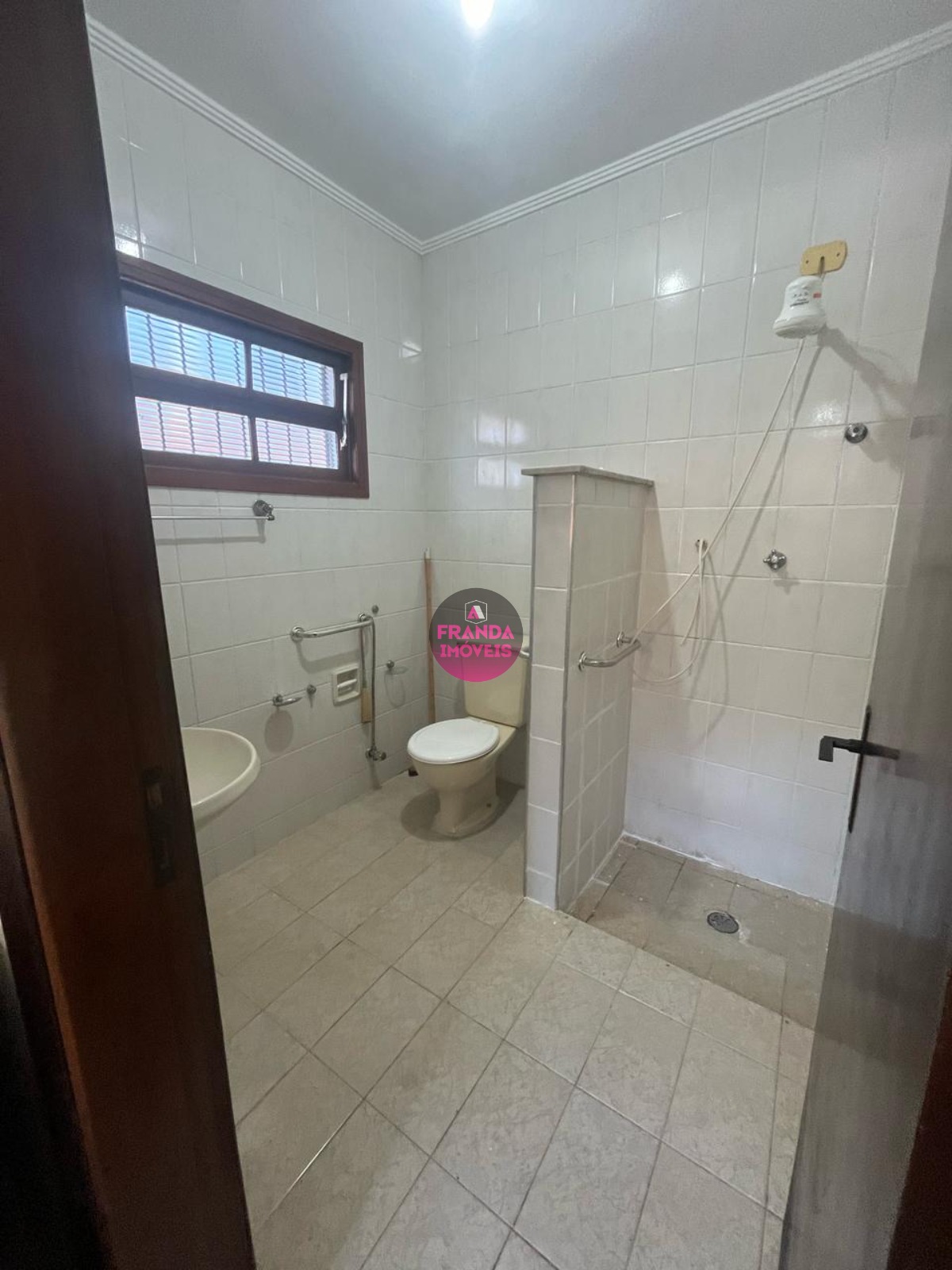 Excelente Oportunidade de Aquisição! Casa à Venda no Bairro Toninhas em Ubatuba - SP!