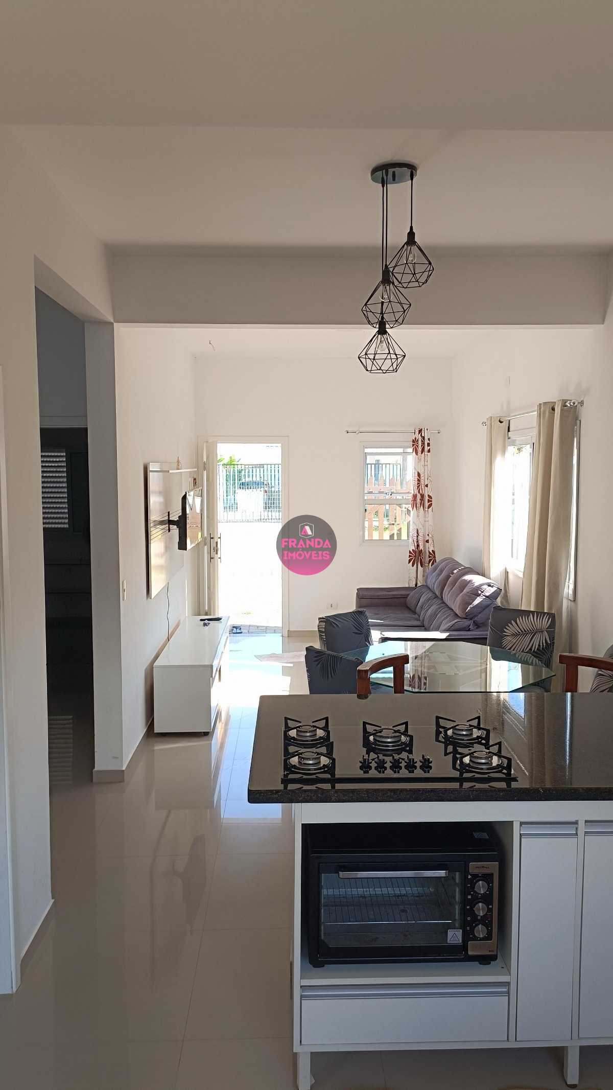 Sobrado Novo e Mobiliado à Venda Maranduba, Ubatuba/SP!