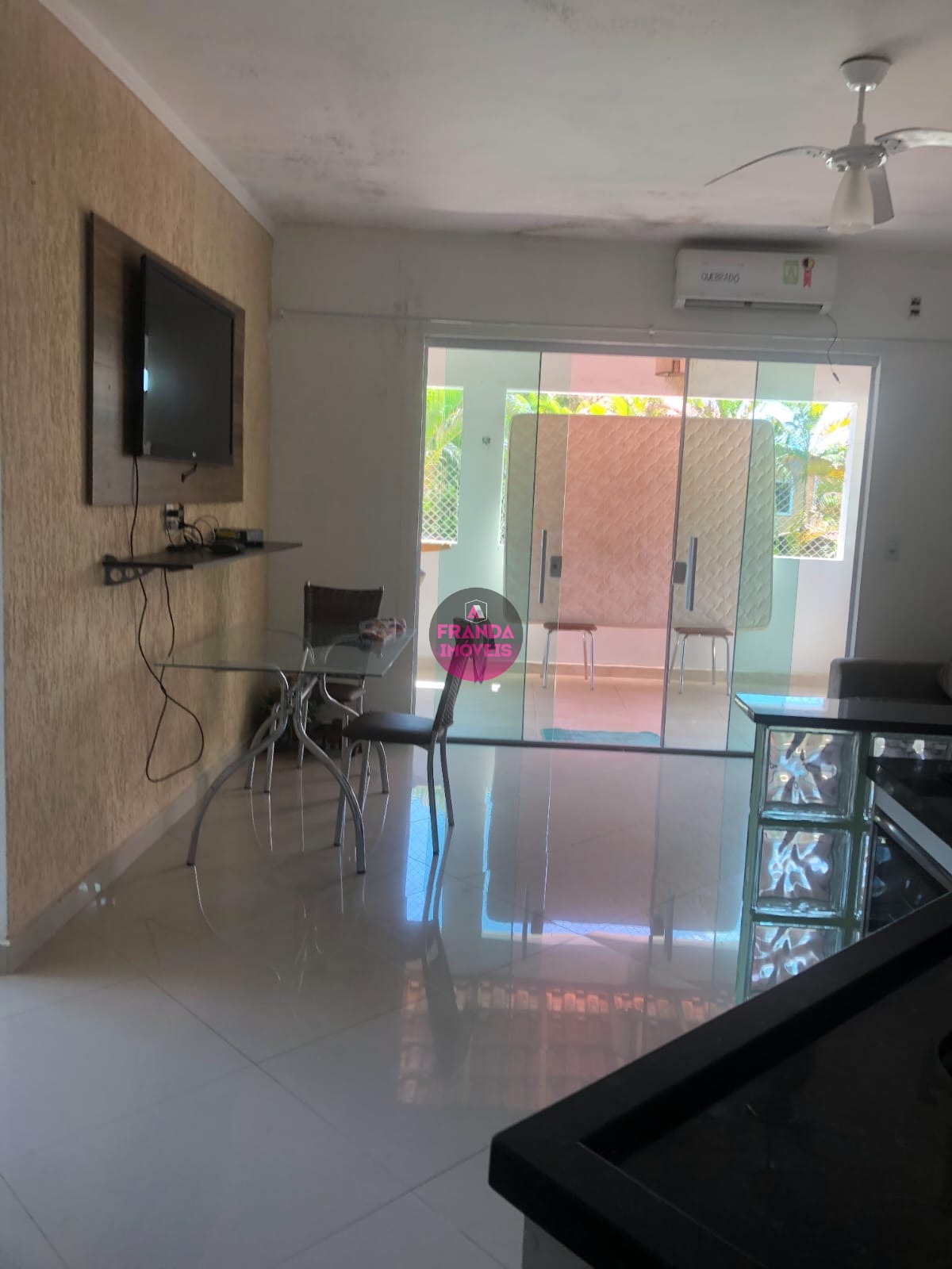 Apartamento à venda com 2 quartos, 70m² - Foto 1