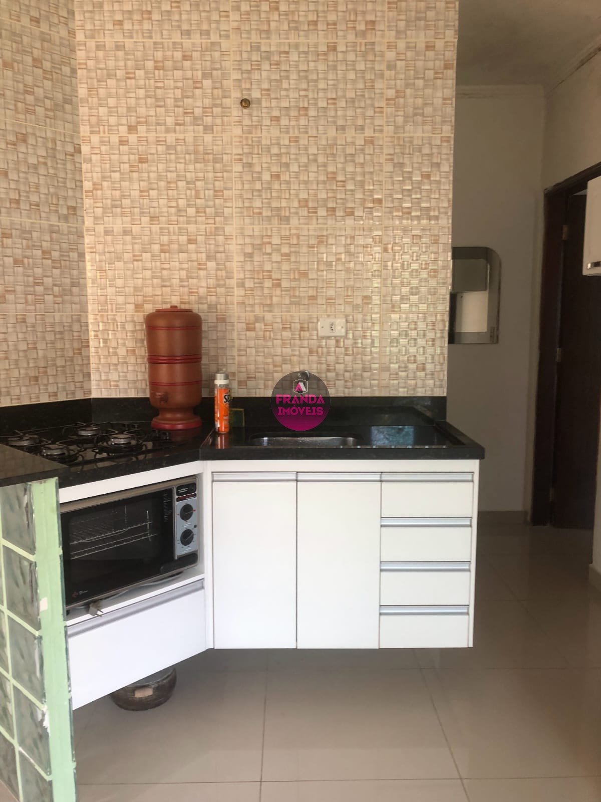 Apartamento à venda com 2 quartos, 70m² - Foto 2