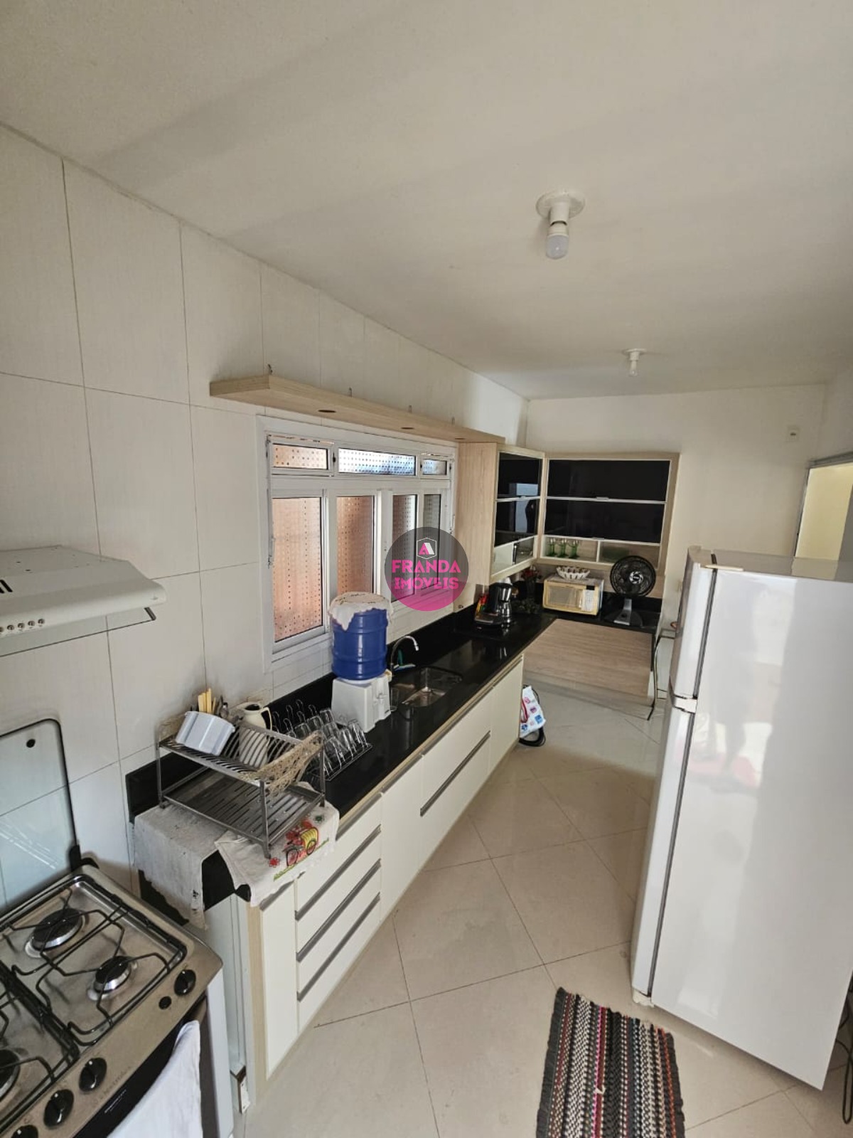 Sobrado à venda com 2 quartos, 220m² - Foto 4